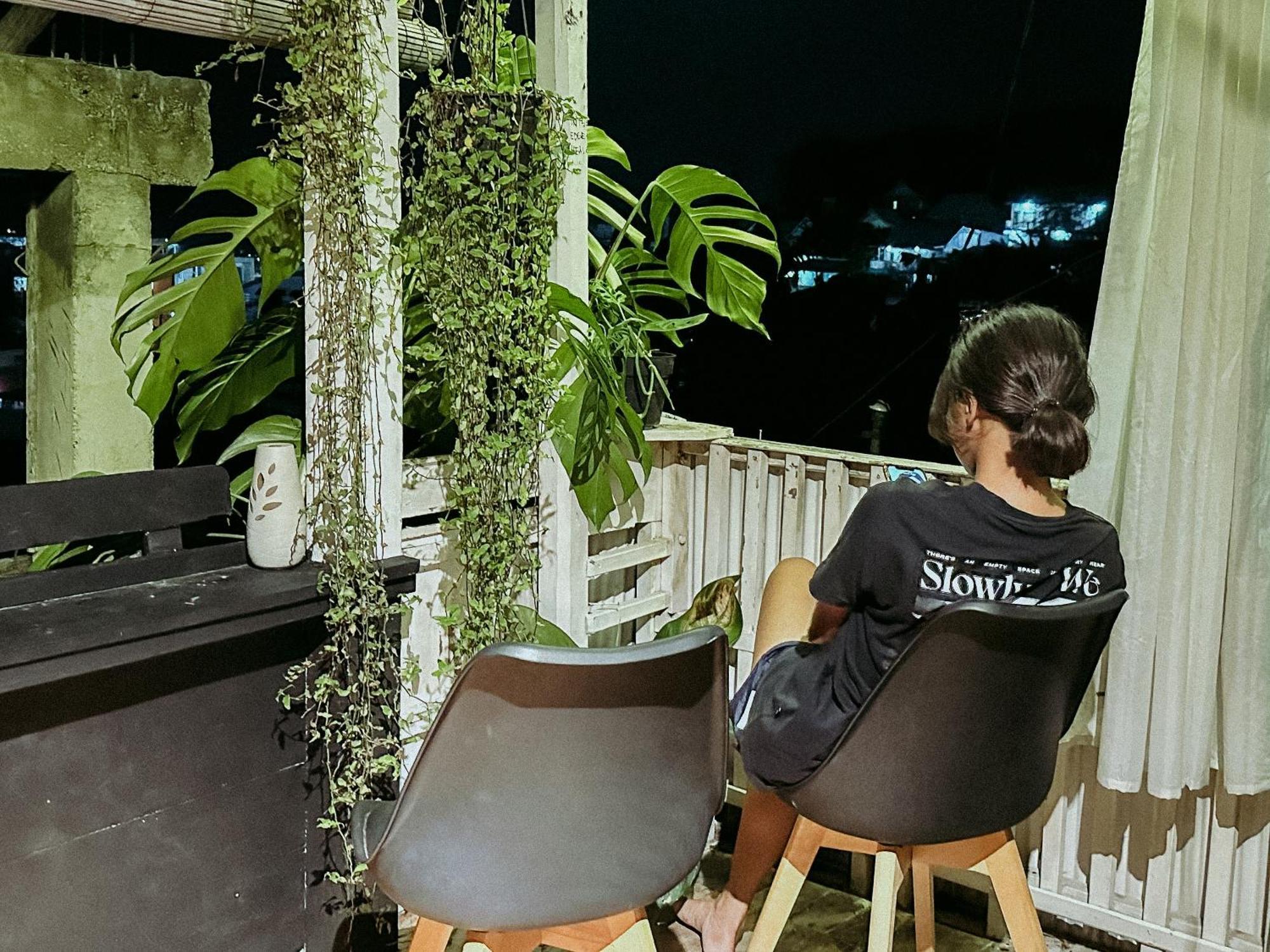 De Nata Hostel Лабуан Баджо Екстериор снимка