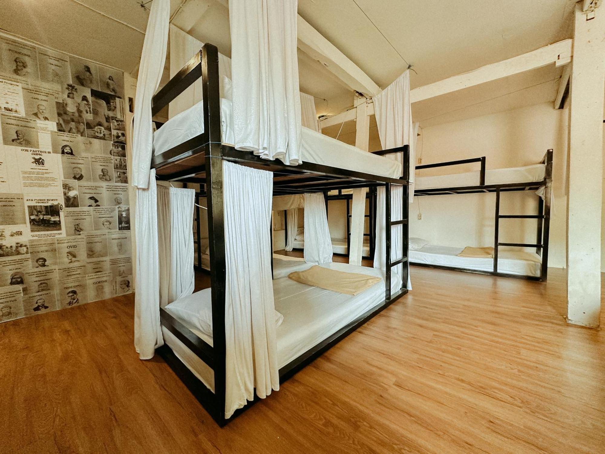 De Nata Hostel Лабуан Баджо Екстериор снимка